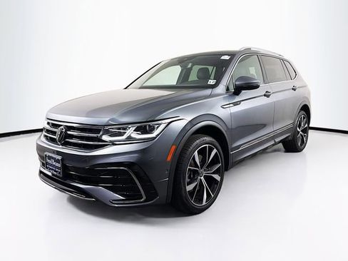 Used 2022 Volkswagen Tiguan SEL R-Line image 3