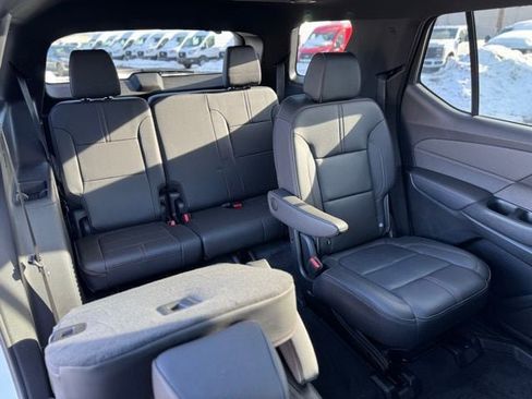 Used 2023 Chevrolet Traverse RS image 31