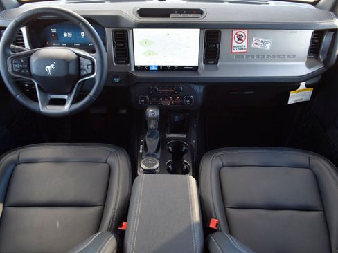 New 2025 Ford Bronco Outer Banks image 7