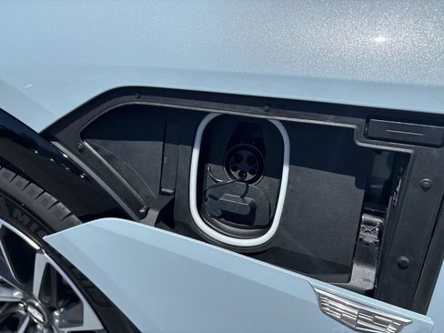 Certified 2024 Cadillac Lyriq Sport AWD/4WD image 42
