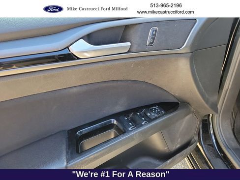 Used 2016 Ford Fusion SE w/ Equipment Group 201A FWD image 18