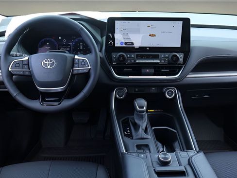 New 2026 Toyota Grand Highlander AWD image 13