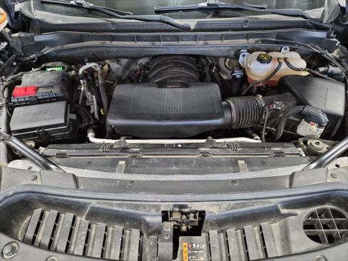 Used 2022 Chevrolet Suburban RST w/ Luxury Package image 20