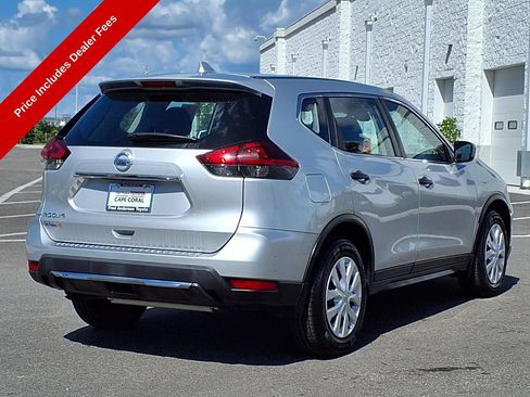 Used 2020 Nissan Rogue S FWD image 7