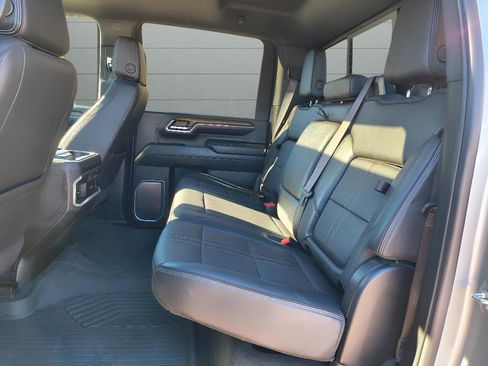 Used 2024 Chevrolet Silverado 2500 High Country w/ High Country Premium Package AWD/4WD image 34