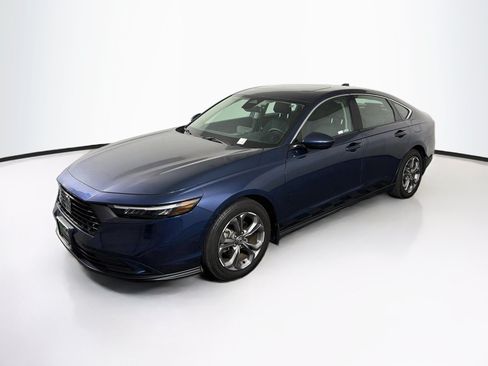 Used 2024 Honda Accord EX image 3