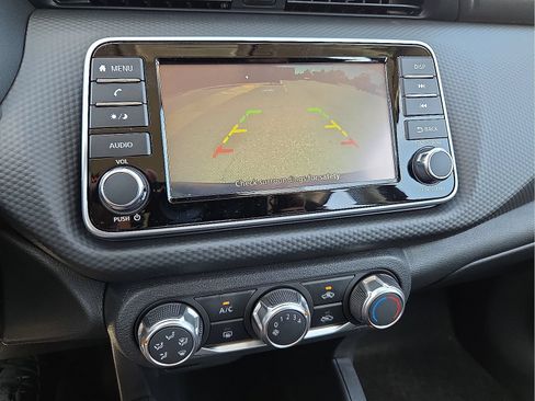 Used 2025 Nissan Kicks Play S FWD image 16