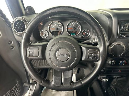 Used 2013 Jeep Wrangler Unlimited Sport AWD/4WD image 21