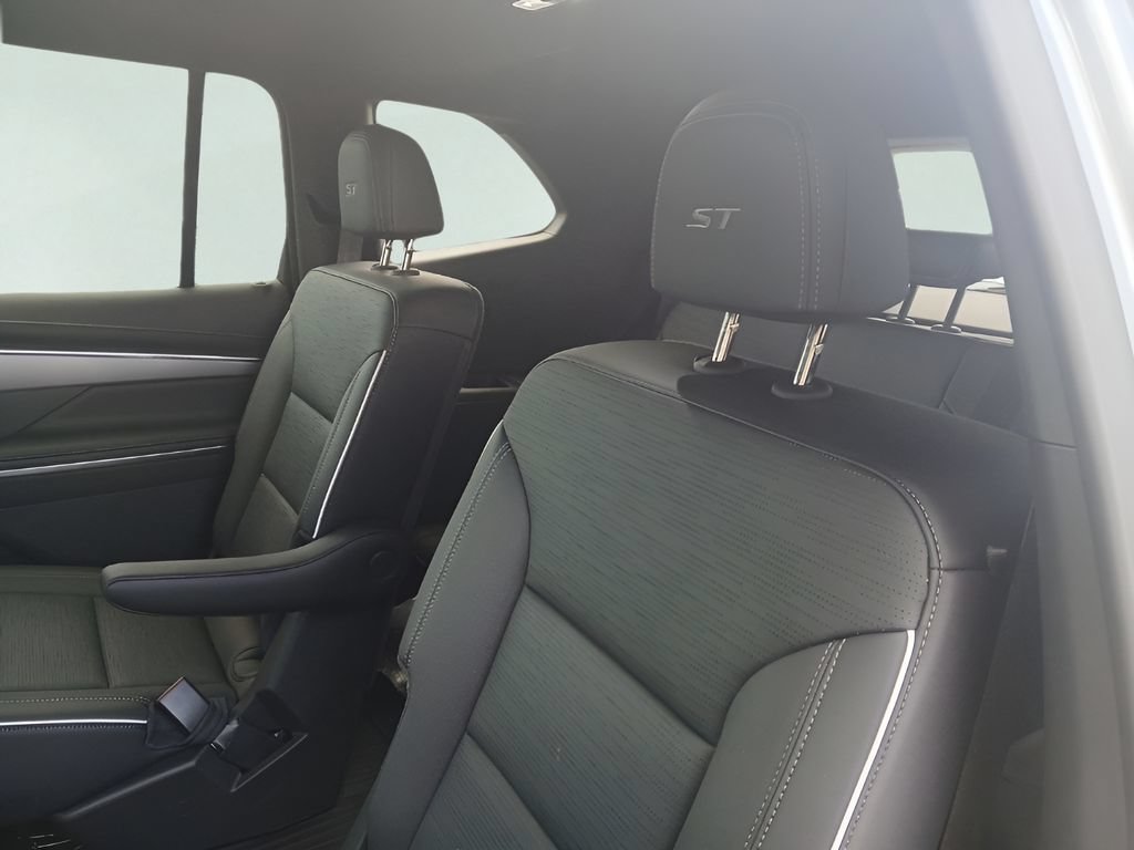 New 2025 Buick Enclave Sport Touring w/ Super Cruise Package FWD image 18