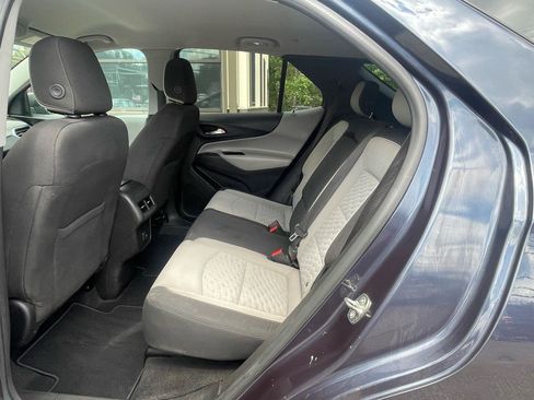 Used 2019 Chevrolet Equinox LS w/ LS Convenience Package AWD/4WD image 9