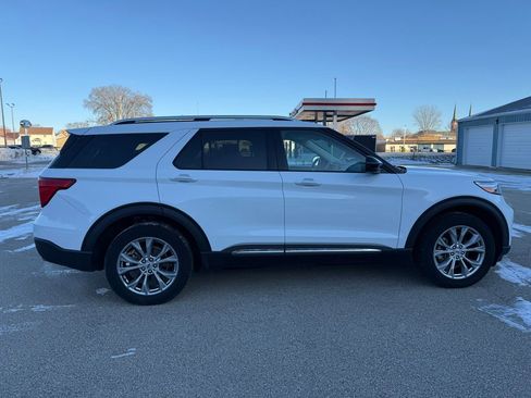 Used 2023 Ford Explorer Limited image 5