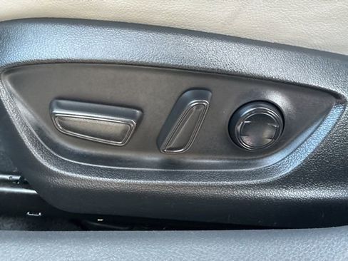 Used 2023 Toyota Camry XLE image 16