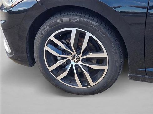 Used 2025 Volkswagen Jetta SE image 7