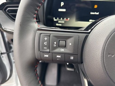 New 2026 Nissan Kicks SR w/ SR Premium Package AWD/4WD image 22
