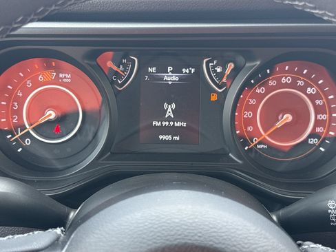 Used 2025 Jeep Wrangler Unlimited Sport AWD/4WD image 10