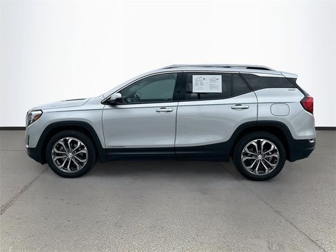 Used 2020 GMC Terrain SLT w/ Preferred Package image 4