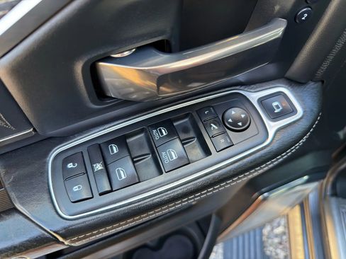 Used 2019 RAM 3500 Limited image 40