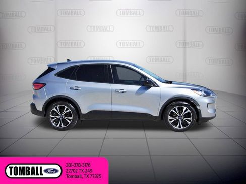 Used 2022 Ford Escape SE w/ SE Sport Appearance Package image 8