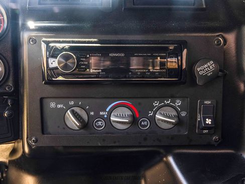 Used 1996 HUMMER H1 4-Door Open Top image 35