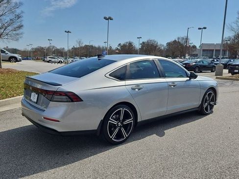 Certified 2025 Honda Accord Sport image 5