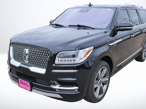 Used 2019 Lincoln Navigator L Reserve image 9