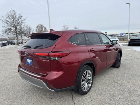 Used 2021 Toyota Highlander Platinum image 9