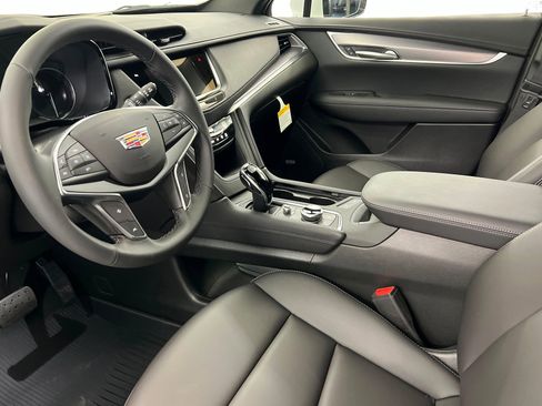 New 2026 Cadillac XT5 Luxury w/ LPO, Floor Liner Package image 16