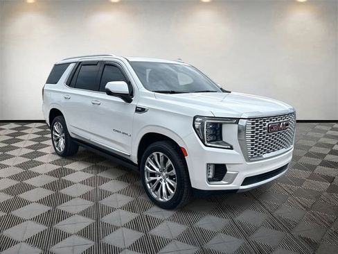 Used 2022 GMC Yukon Denali image 3