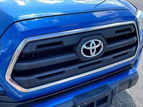 Used 2017 Toyota Tacoma SR5 image 31