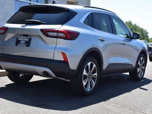 Used 2023 Ford Escape Platinum AWD/4WD image 18