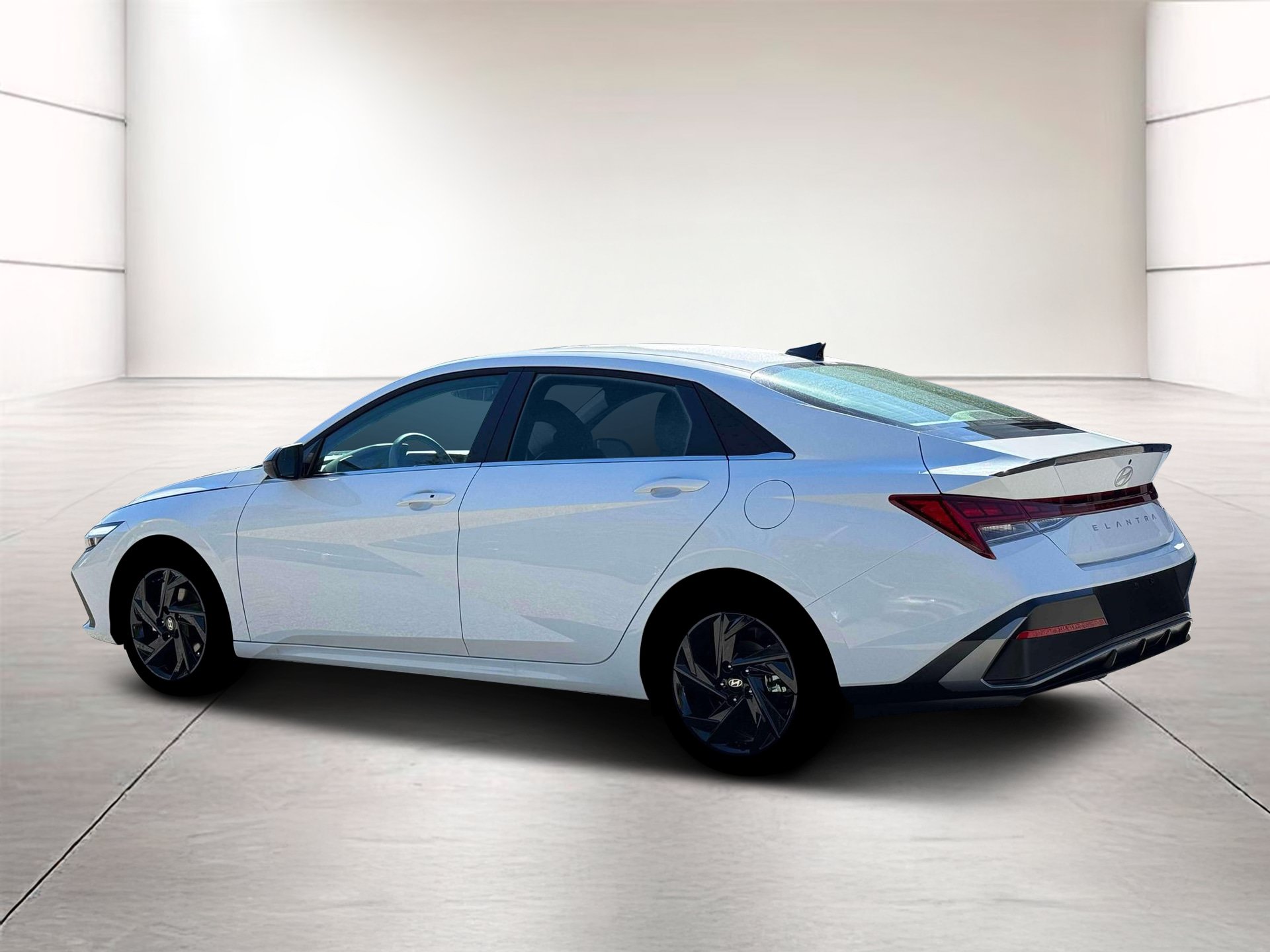 New 2026 Hyundai Elantra SEL Sport FWD image 4
