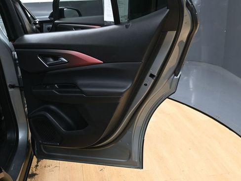 Used 2024 Chevrolet Equinox EV RS image 38