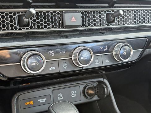 Certified 2025 Honda Civic Sport image 18