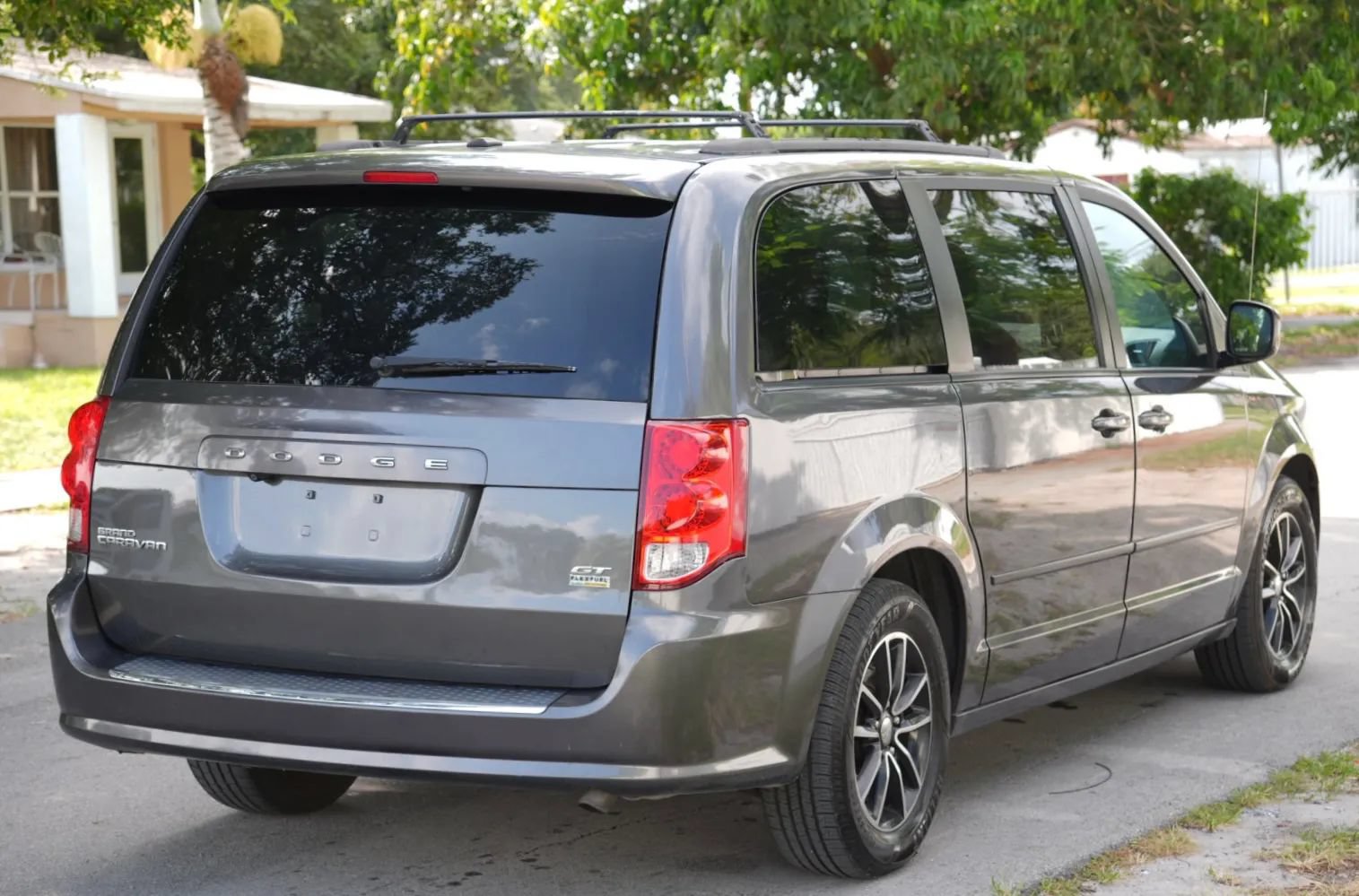 Used 2017 Dodge Grand Caravan GT FWD image 7
