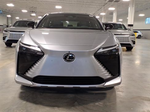 New 2026 Lexus RZ 450e AWD image 2