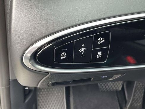 Used 2023 Genesis GV70 2.5T w/ Select Package image 18