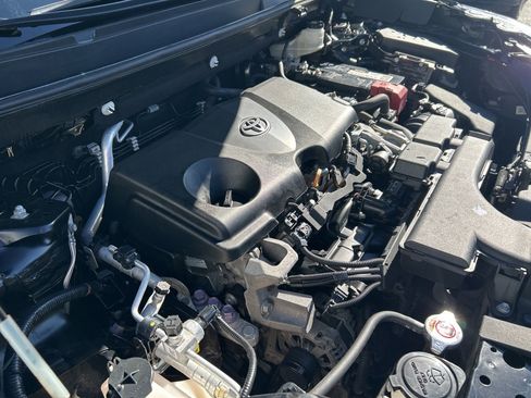 Used 2021 Toyota RAV4 LE image 44