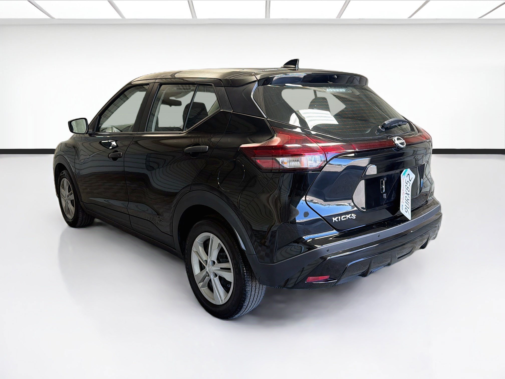Used 2024 Nissan Kicks S FWD image 6