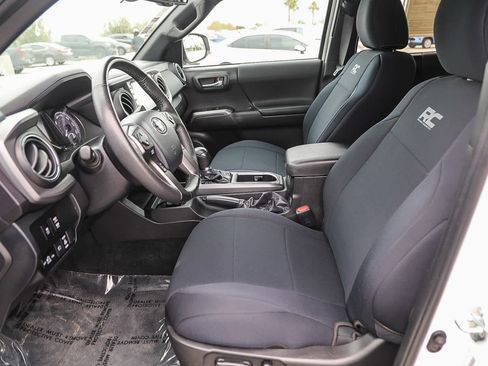 Used 2023 Toyota Tacoma TRD Off-Road AWD/4WD image 17