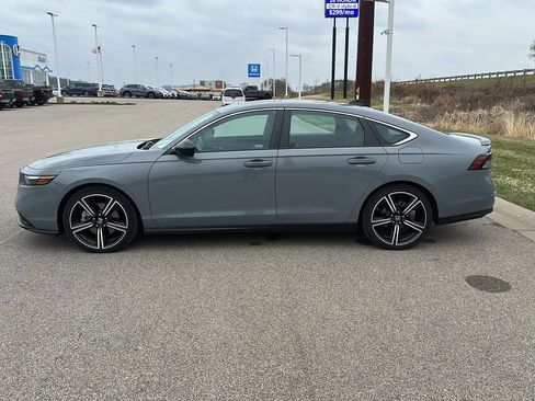 Used 2023 Honda Accord Sport image 6