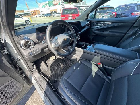 Used 2024 Chevrolet Blazer EV LT image 12