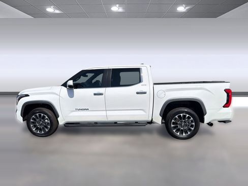 Used 2025 Toyota Tundra Limited AWD/4WD image 2