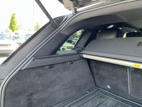 Used 2019 Land Rover Range Rover Sport SE AWD/4WD image 30
