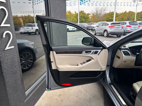 Used 2017 Genesis G80 5.0 Ultimate image 7