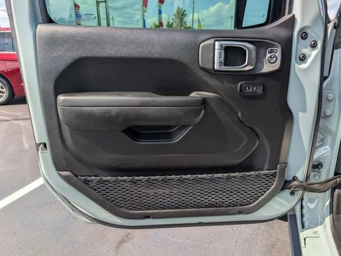 Used 2024 Jeep Wrangler Unlimited Sport AWD/4WD image 9
