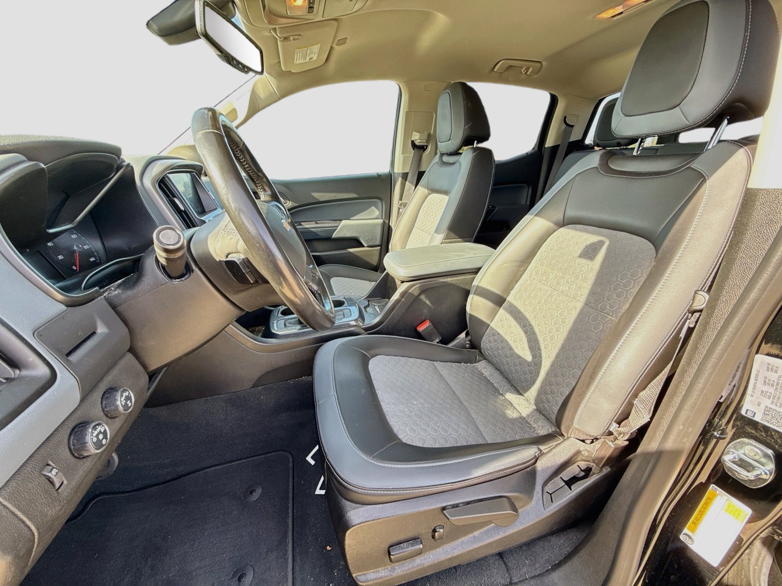 Used 2022 Chevrolet Colorado Z71 AWD/4WD image 10