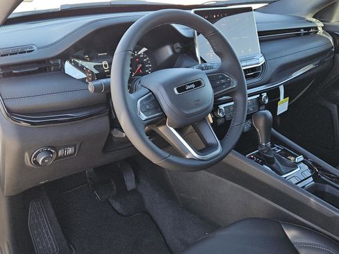 New 2026 Jeep Compass Latitude image 21