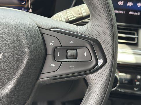 New 2026 Chevrolet Trax LT FWD image 25