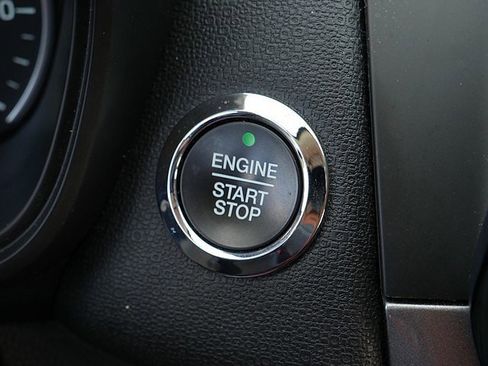 Used 2022 Ford EcoSport SE w/ SE Convenience Package image 32