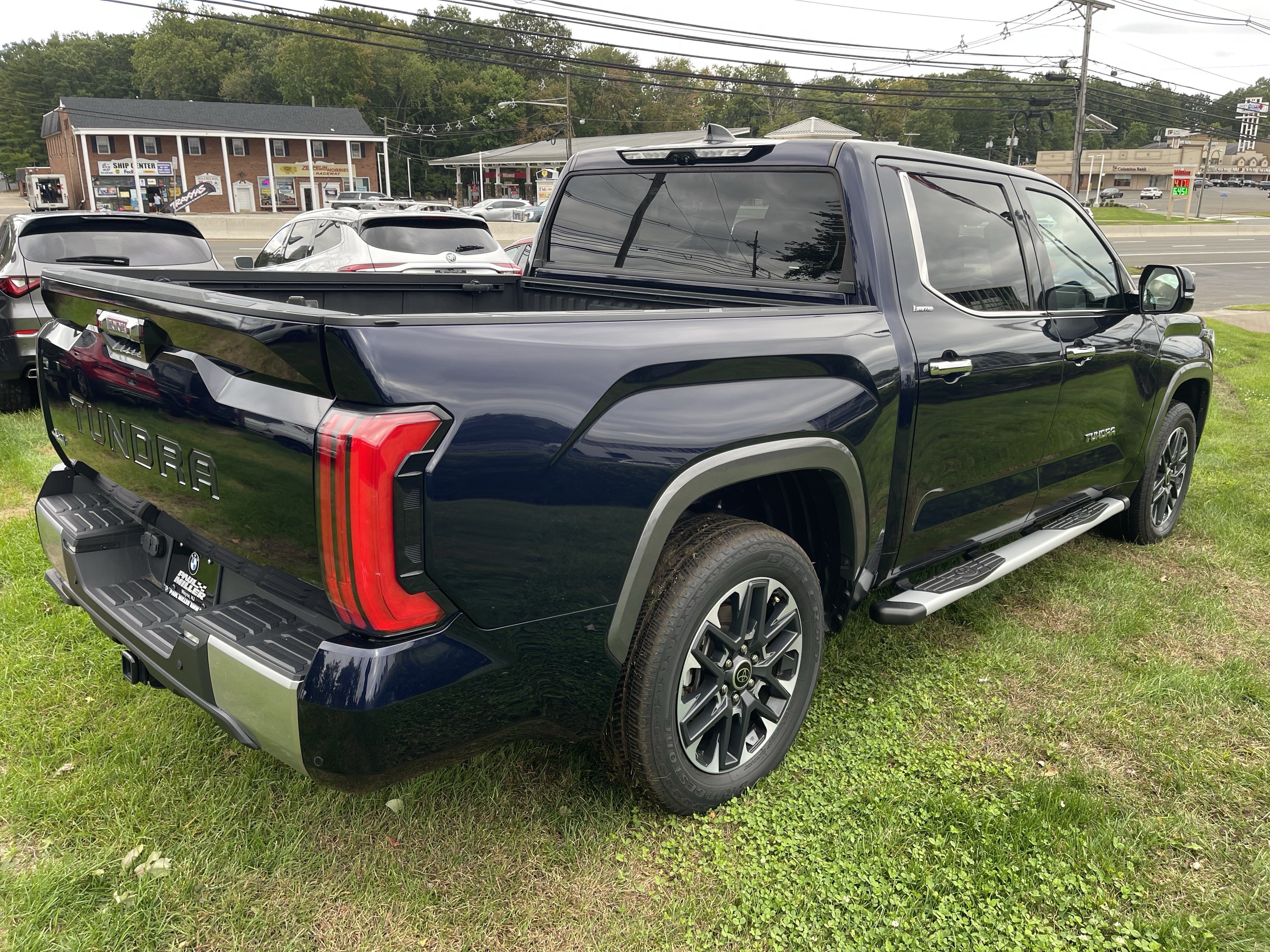 Used 2023 Toyota Tundra Limited AWD/4WD image 5